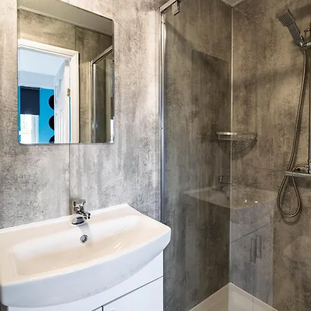 Starbeck Micro Hotel *