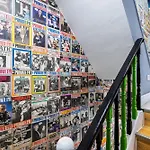 Starbeck Micro Ξενοδοχείο *